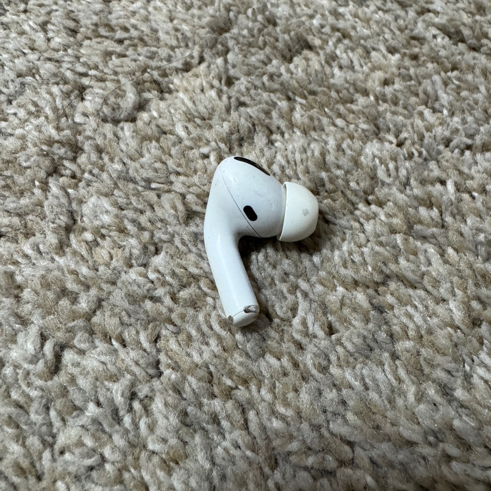 Left Only Apple AirPod Pro (1st Generation) A2084